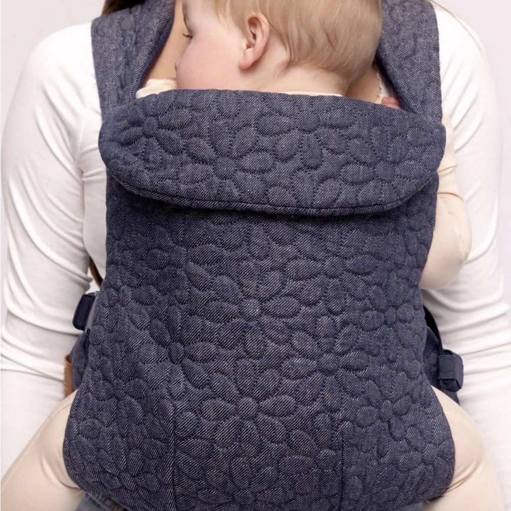 WildBird Aeriel Barka Carrier NWT